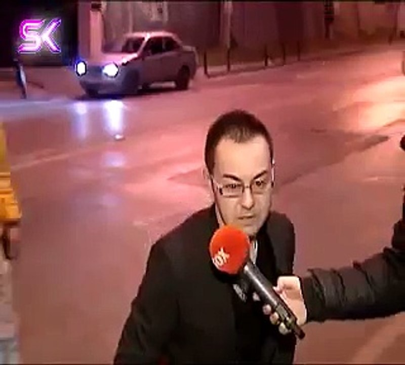 SARP APAK, YALAN DÜNYADA GERÇEK SEVGİLİSİYLE FENA DALGA GEÇTİ