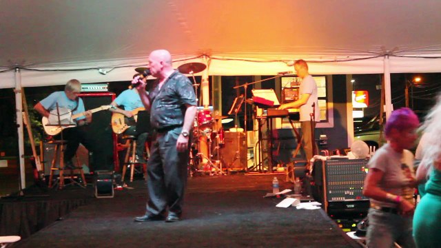 Danny McCorkle & the Katz sing 'Memphis Tennessee' Elvis Week 2014 video