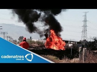 Continua el fuego en el ducto de Pemex de Acolman, Estado de México