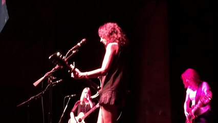 The Bangles Eternal Flame 8/19/16 Huntington, NY Susanna Hoffs