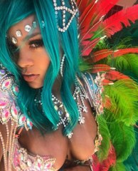 What!? Chris Brown just commented on Rihanna's latest Instagram