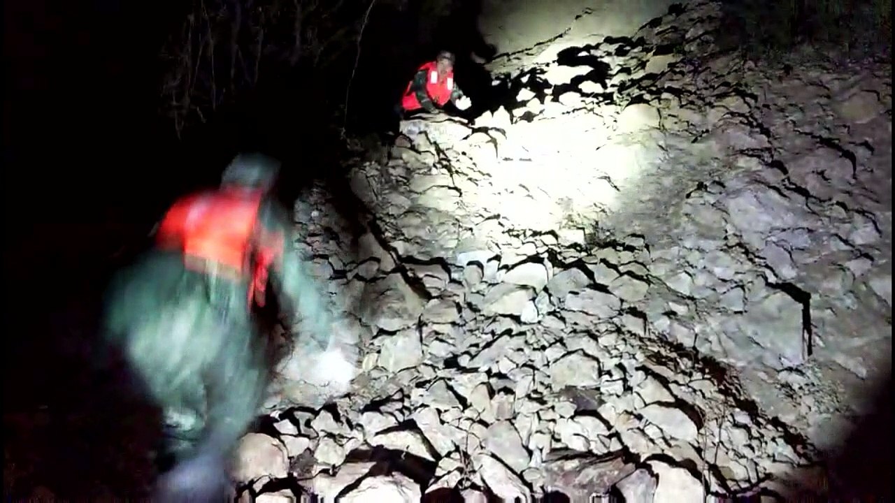 Bis zu hundert Tote bei Erdbeben in China befürchtet