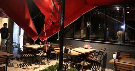 Restoranda Yemek Yiyenlerin Üzerine Yandaki Metruk Binadan Taşlar Düştü: 4 Yaralı
