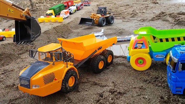 Car toy videos for kids | Excavator, truck, dump truck, cranes, boat | Bi Bi Kids