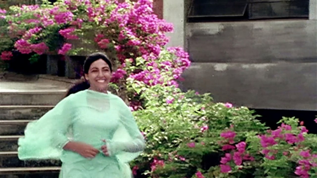 Tum Ko Dekha Toh Ye Khayal - Jagjit Singh Ghazals (HD)- Deepti Naval - Farooq sheikh - Saath Saath