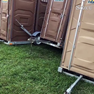 Seyyar tuvalet deneyimi kötü bitti