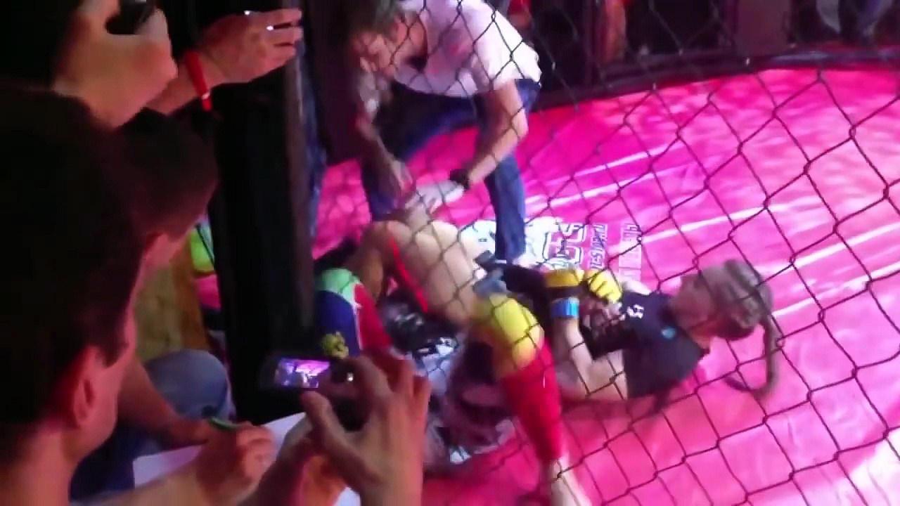 Julie Kedzie vs Alexandra Albu. Womens MMA