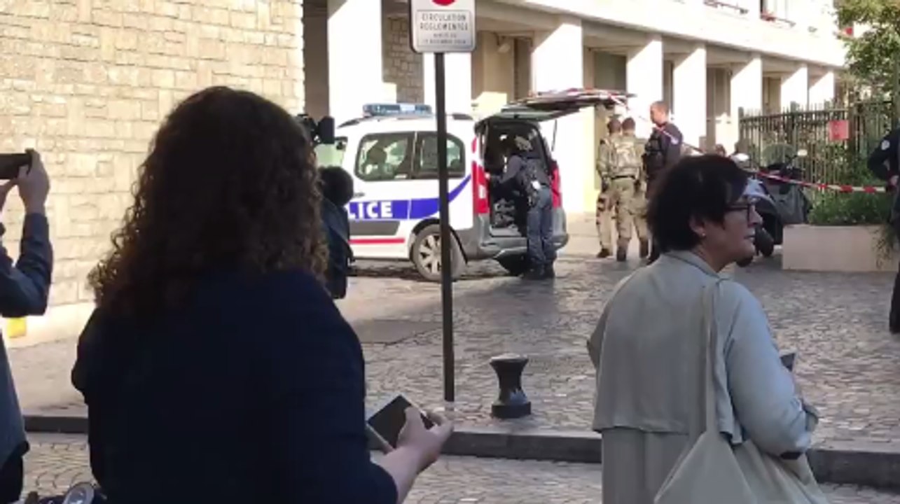 Manhunt Underway for Driver Involved in Suspected Ramming Attack in Paris