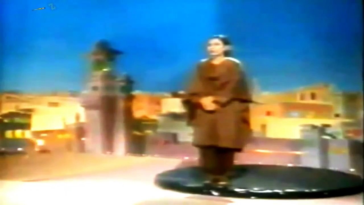 Watan Ki Mitti Gawah Rehna Gawah Rehna ( The Great Nayyara Noor ) PTV Classics "Revised Version "