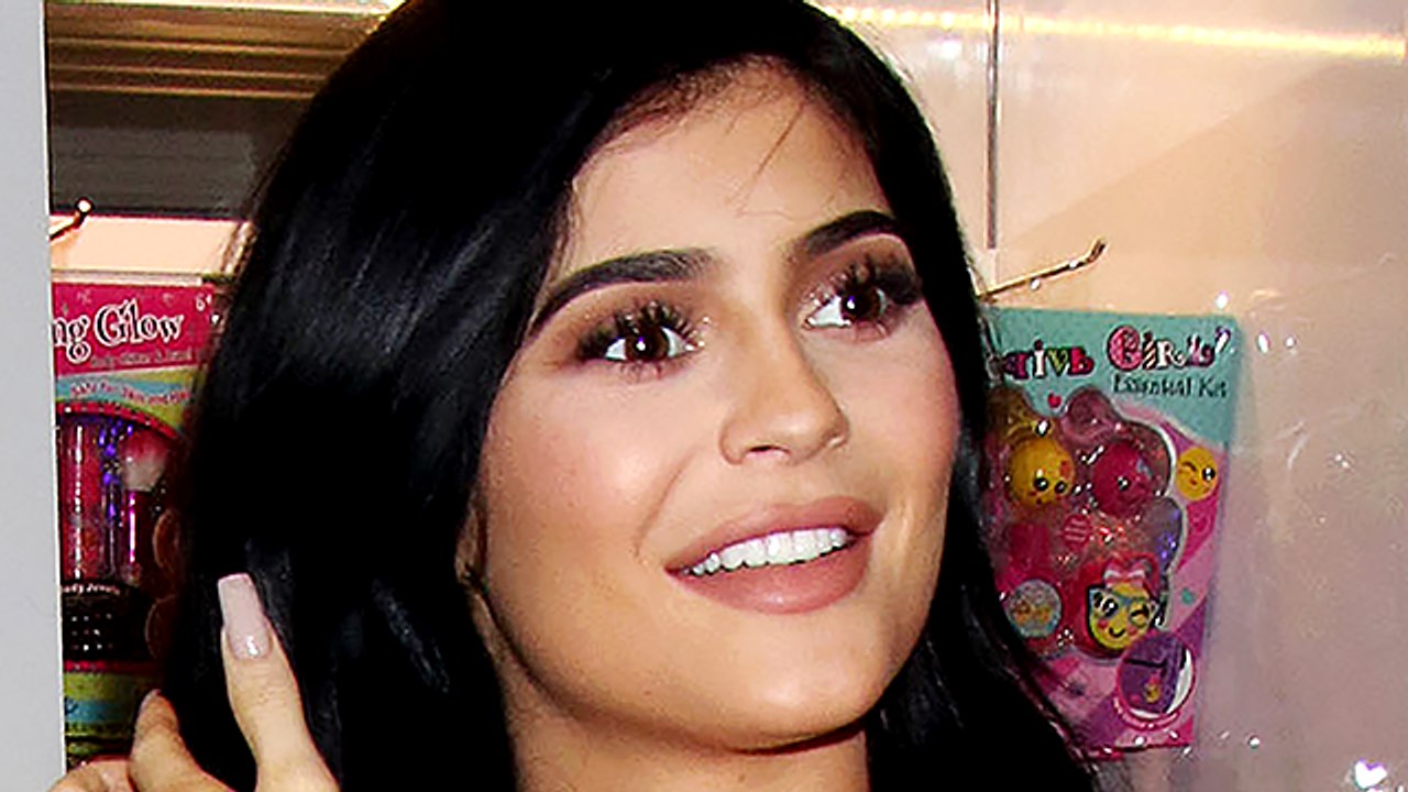 Kylie Jenner Determined To Beat Kim Kardashian To A Billion Dollars