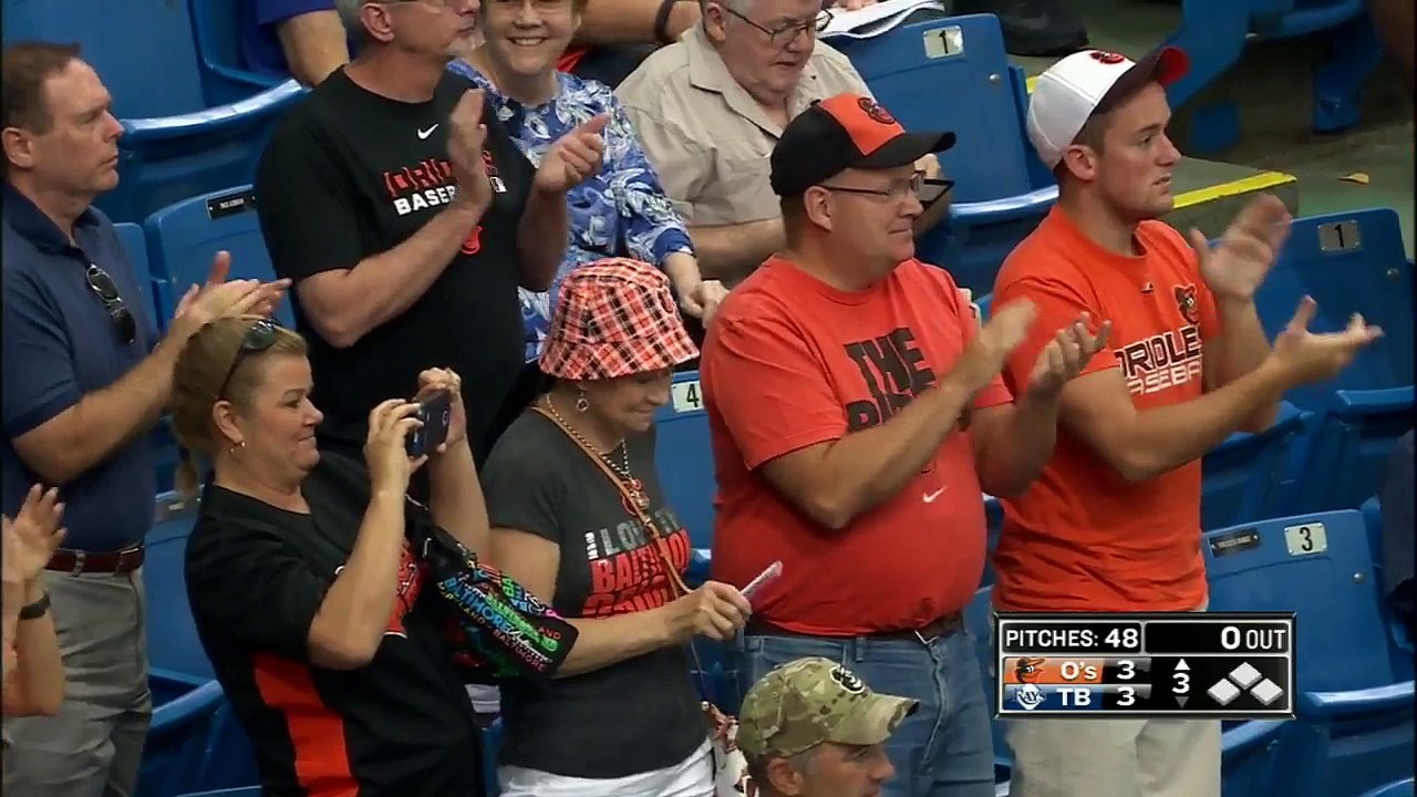 BAL@TB: Bourn connects for his first Orioles homer