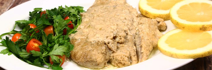 فيديو وصفة شرائح السمك بصلصة الطحينة والليمون