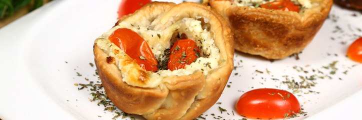 تعلمي بالفيديو كيف تحضرين كاسات رولز الأجبان المتنوعة