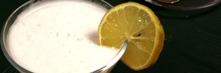 تعلمي صنع عصير الليموناضة المثلج لصيف حار بالفيديو