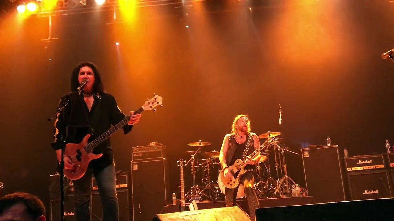 Gene Simmons Johnny B. Goode Chuck Berry tribute Cleveland 2017