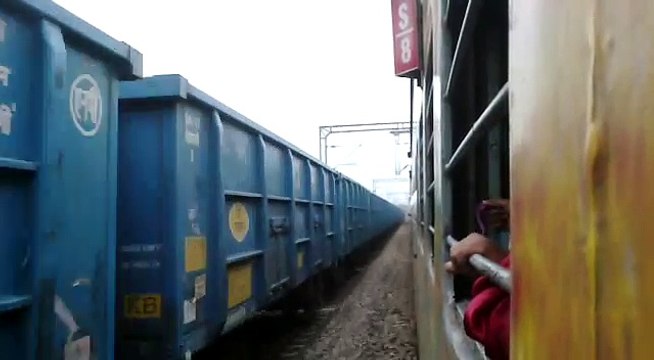 SRC WAP-4 HWH - YPR Duronto - Triple Freight Overtake's !!!