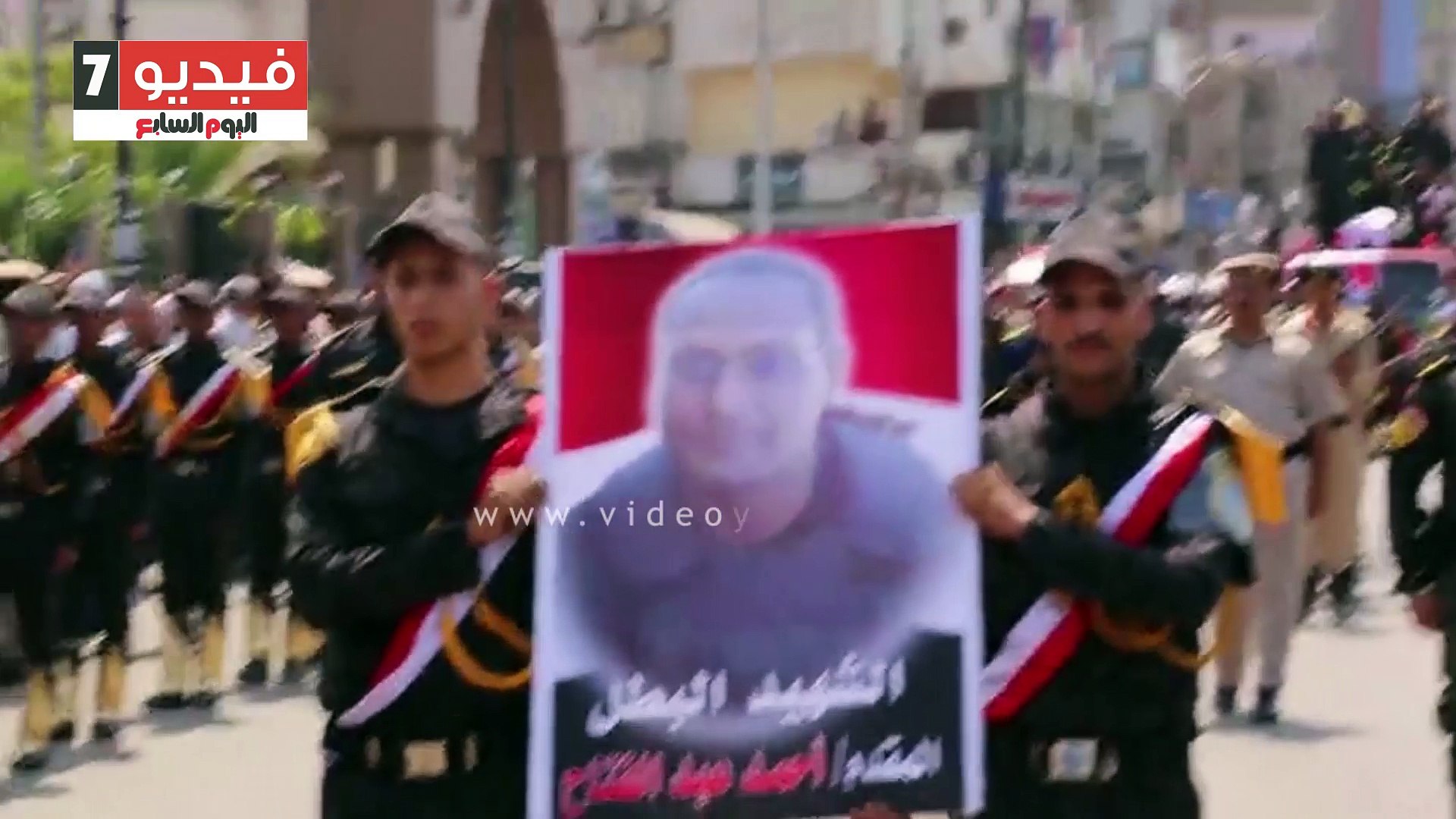 ⁣الآلاف يشيعون جنازة الشهيد أحمد عبد الفتاح بقنا