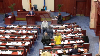 Detaje nga tentativa e VMRO-së për të bllokuar foltoren e Kuvendit (VIDEO)