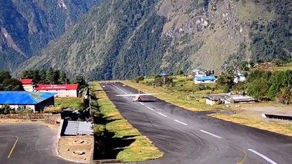 The Most dangerous Airplane Landing And Take Off Compilation 2017