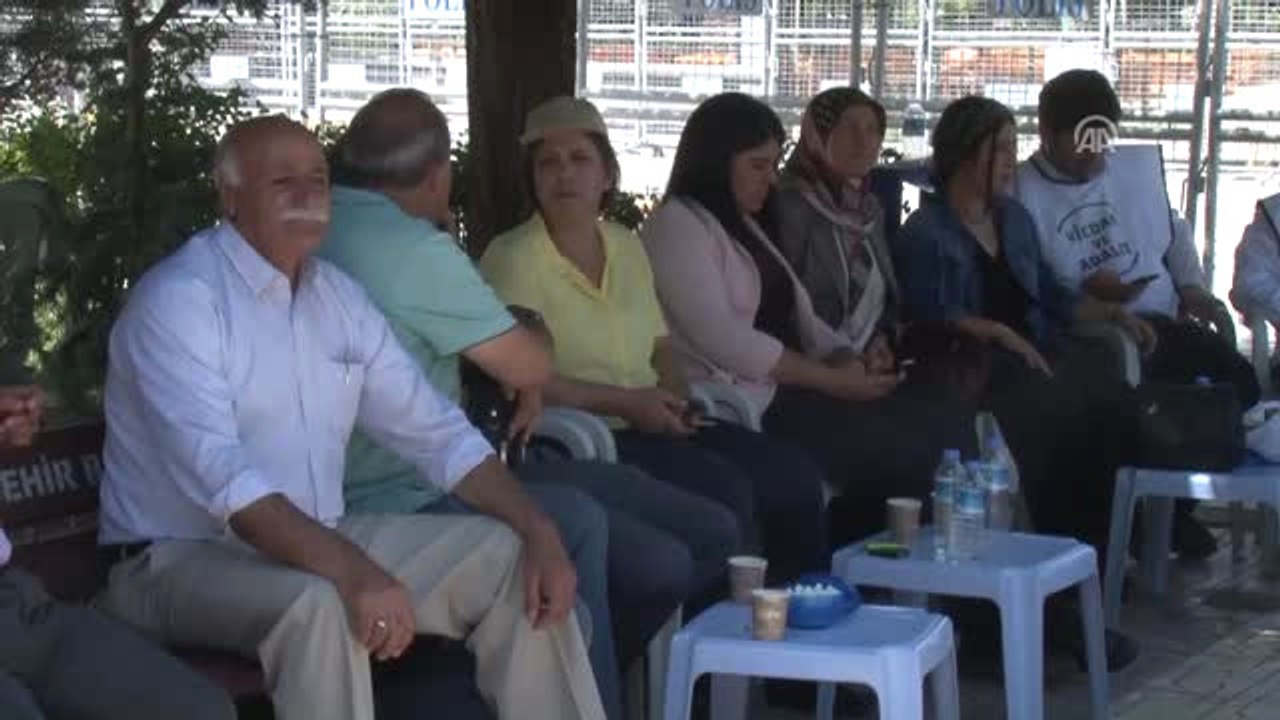 Hdp'nin Eylemi Van'da Devam Ediyor
