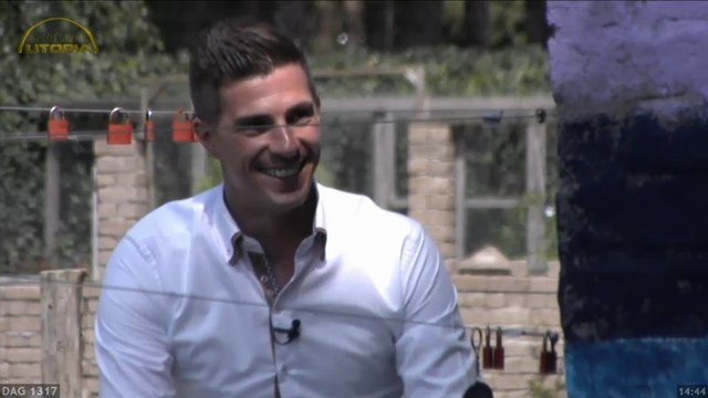 Johan wil stoppen met roken zijn buikje moet eraf en hij wil ravetopia organiseren