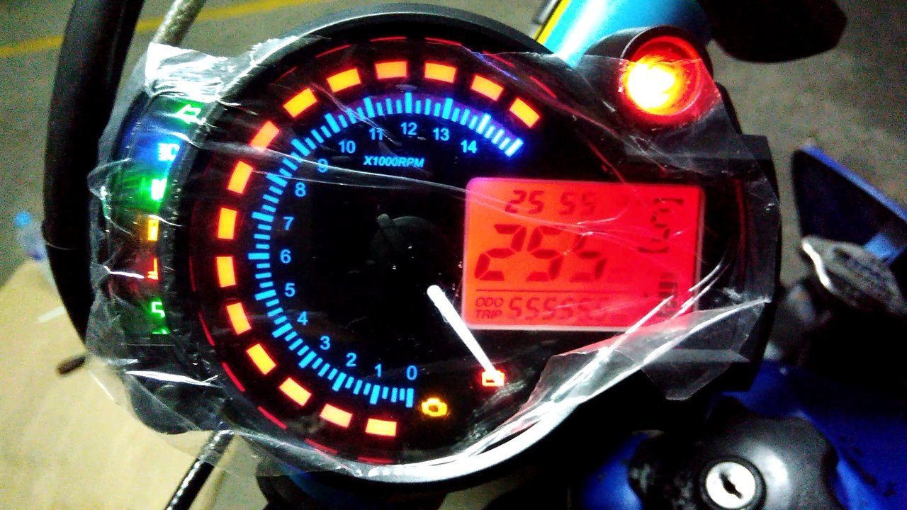 Tachometer does not work.