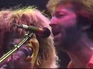 Tina Turner & Eric Clapton  - Tearin' Us Apart (Live 86)