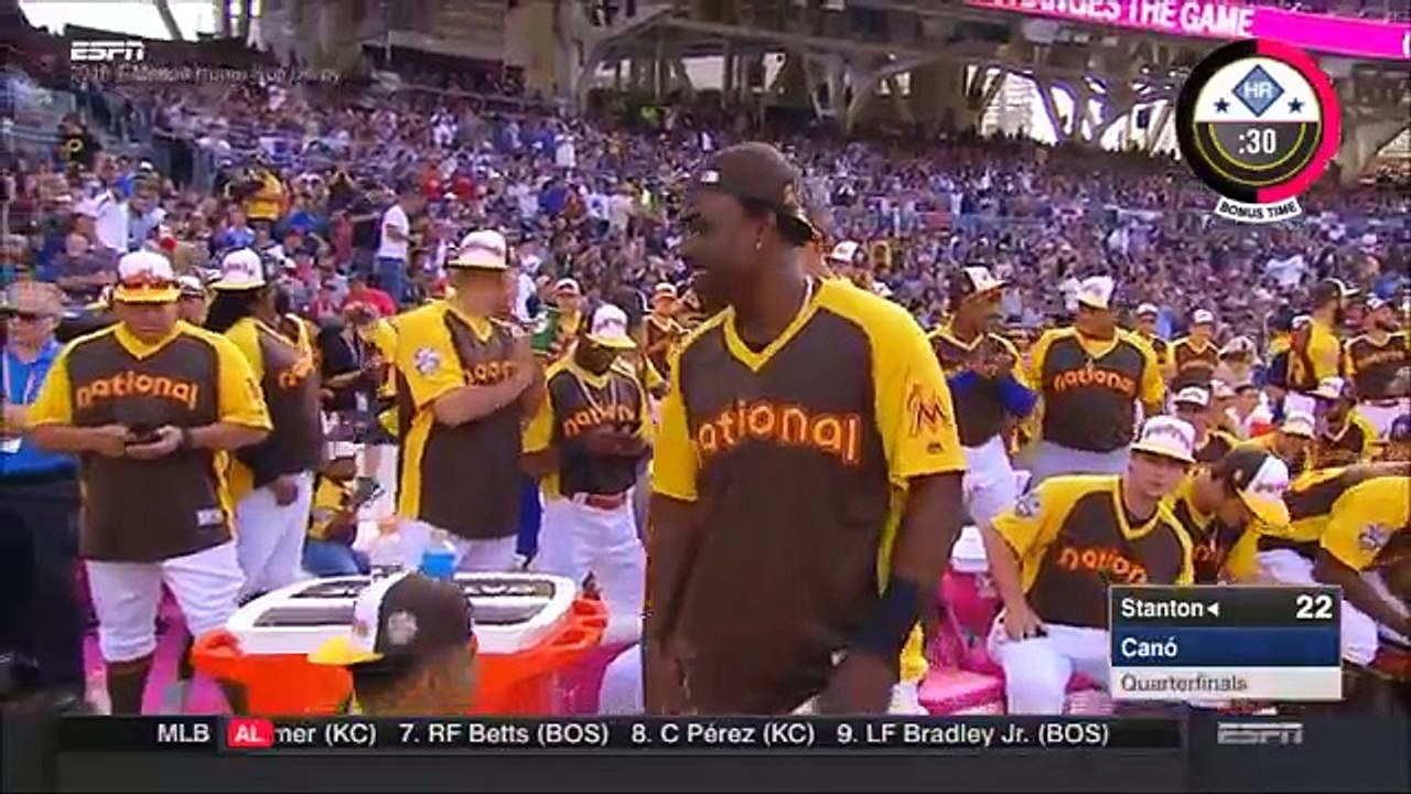 Giancarlo Stanton highlights 2016 Home Run Derby
