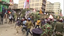 Dos manifestantes muertos por la policía keniana en un suburbio de Nairobi, cuando protestaban por la reelección del presidente Kenyatta