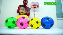 Learn colors with crying babies and soccer balls Baby Xavi play Doctor Finger family song