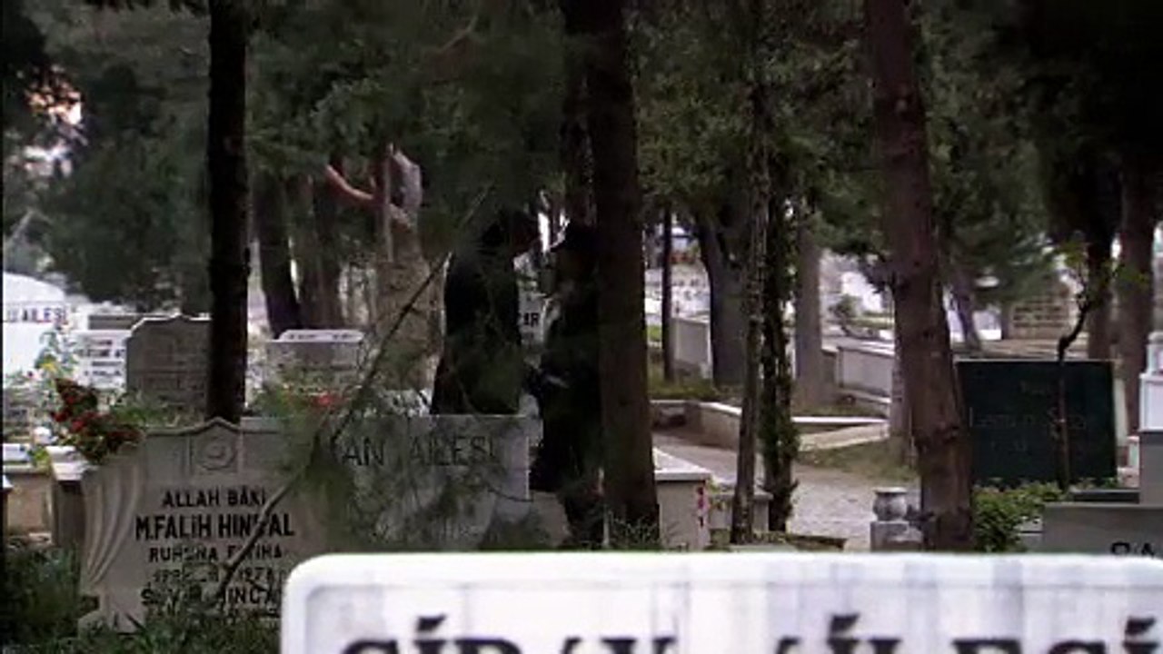 Ezel diz que Eyşan  não conseguirá fugir do desejo que sente por ele - TV UOL