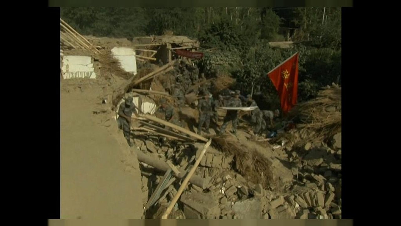 Bewohner klagen: china kümmert sich nach dem erdbeben nur um touristen