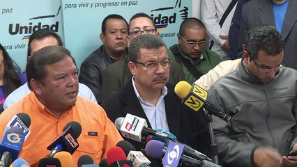 Oposición va a elecciones en una Venezuela que ve en "dictadura"