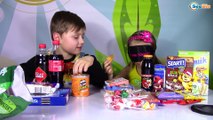 Челлендж для всех! Дешевая еда против дорогой еды! Видео для детей! Маленькие веселые Игры