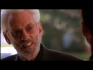 CAÇA AO TERRORISTA 1997 DONALD SUTHERLAND E AIDAN QUINN (DUBLADO)