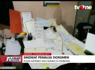 Polisi Gerebek Rumah Pembuatan Ratusan Dokumen Palsu