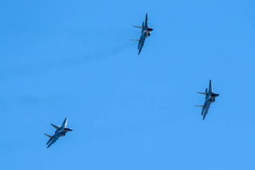 Un avion espion russe aperçu au-dessus du club de golf de Trump