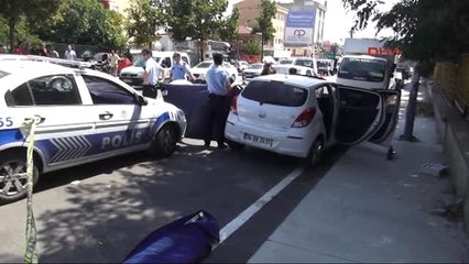 Ümraniye'de Otomobil İçinde Ölüm