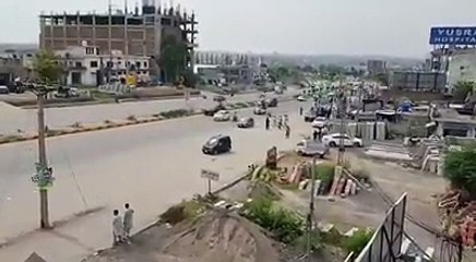 Girls Making Fun Of Nawaz Sharif Rally