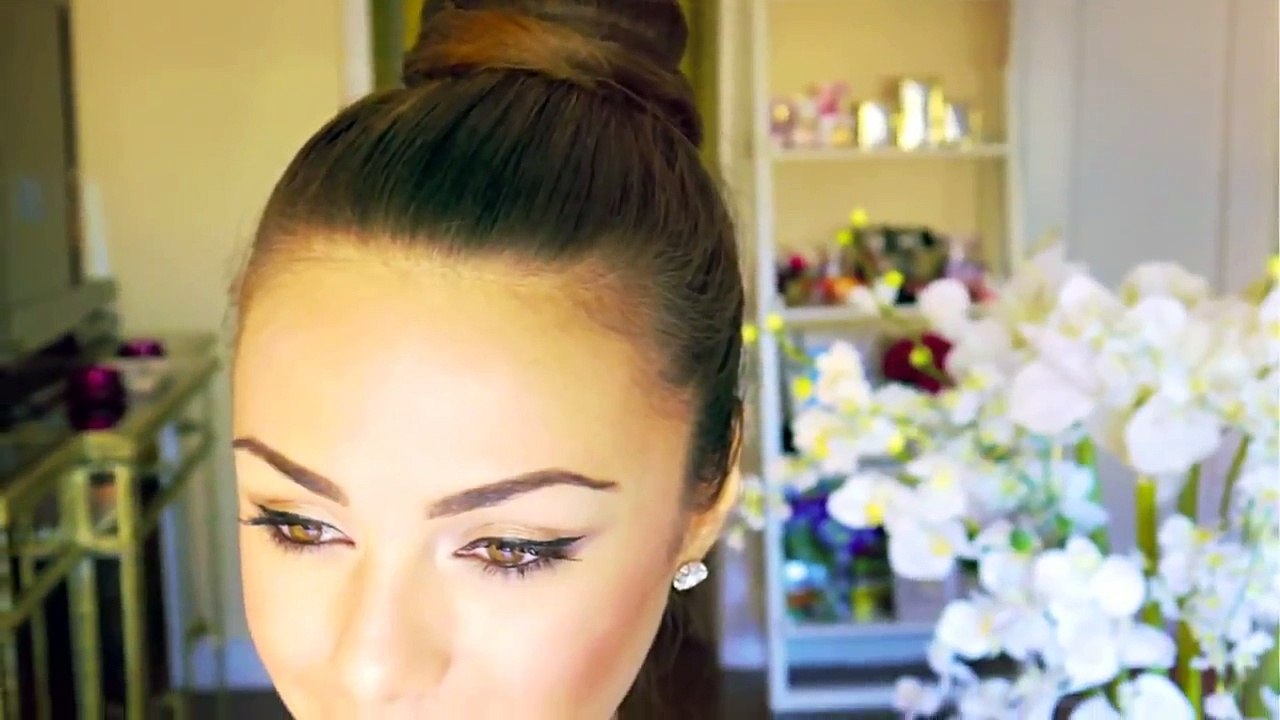Celeb-Inspired SLEEK TOP BUN Hair Tutorial Payal
