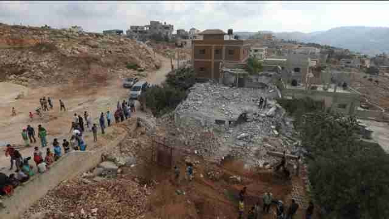 Soldados de Israel derriban 3 casas de atacantes palestinos que mataron agentes