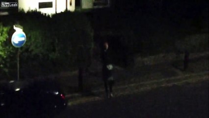 La vengeance brutale et immédiate d'une jeune femme qui surprend son homme le tromper