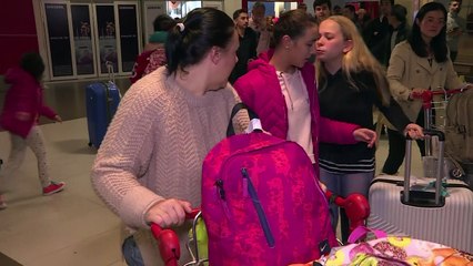 أسرة أرجنتية تعود الى وطنها بعد أن كانت عالقة في قطر