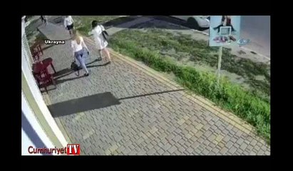 Genç kadına yol ortasında korkunç saldırı