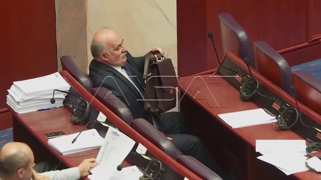 Антикорупциска и денес молчи за барањето на ВМРО-ДПМНЕ