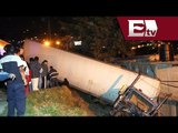 Vuelca tráiler en autopista México-Toluca; vecinos intentan robar su carga / Vianey Esquinca