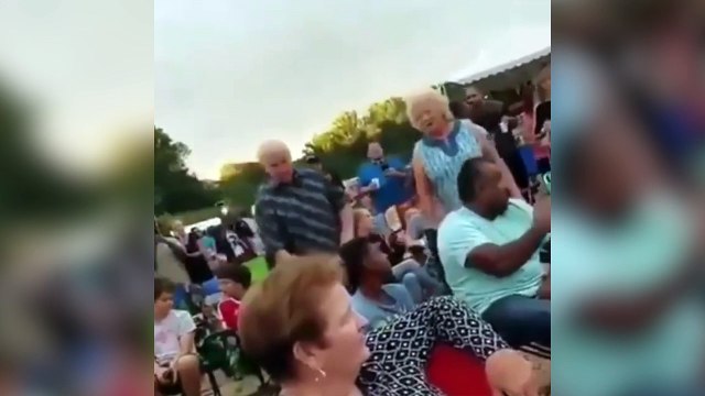 Un couple de papie mamie font une chorégraphie sur du rap !