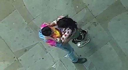 Jacqueline Fernandez, Varun Dhawan LIP LOCK KISS video