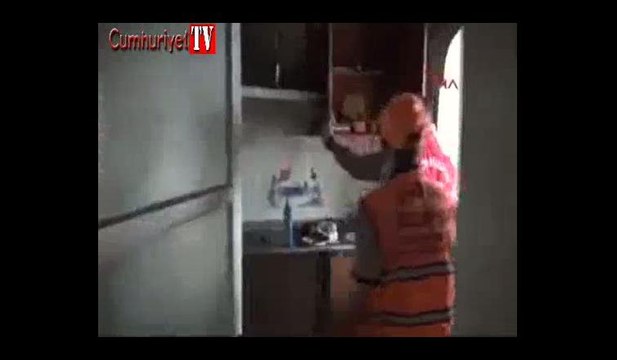 Yanan evden 3 Minyon TL'lik kanser ilacı çıktı