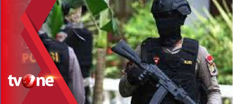 Polri dan TNI Jaga Rumah Terduga Teroris